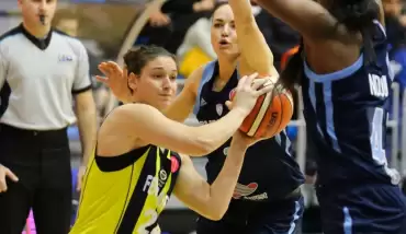 Fenerbahçe Öznur Kablo çeyrek finalde!