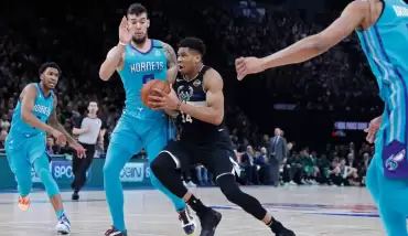 Paris'teki ilk normal sezon maçında Milwaukee Bucks kazandı!