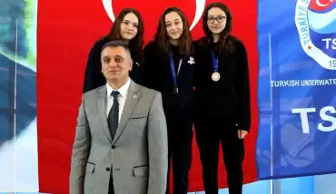 Paletli Yüzme Şampiyonası'nda 3 Türkiye rekoru kırıldı