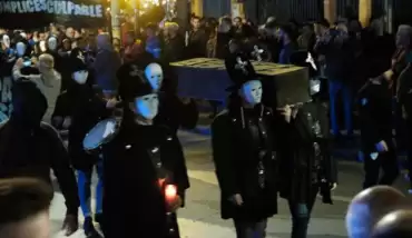 Malagalı taraftarlardan tabutlu protesto!