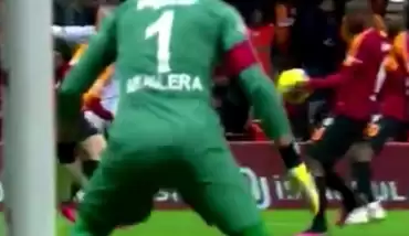 Seri'nin pozisyonunda neden VAR'a gitmedi? Hakem Alper Ulusoy'dan açıklama!