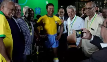Pele heykelinin açılışı yapıldı