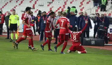 Sivasspor maç fazlasıyla lider