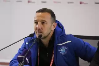 Cüneyt Dumlupınar: "Hedefimiz 7'de 7 yapıp üst lige çıkmak"