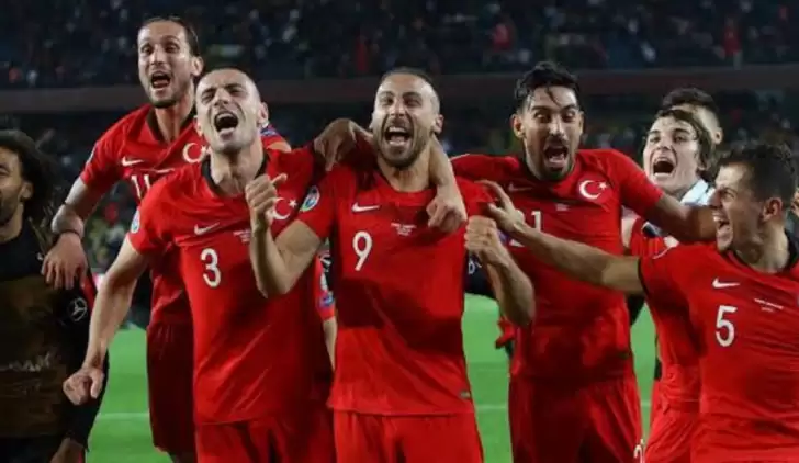 EURO 2020'nin ertelenmesine en çok onlar sevindi