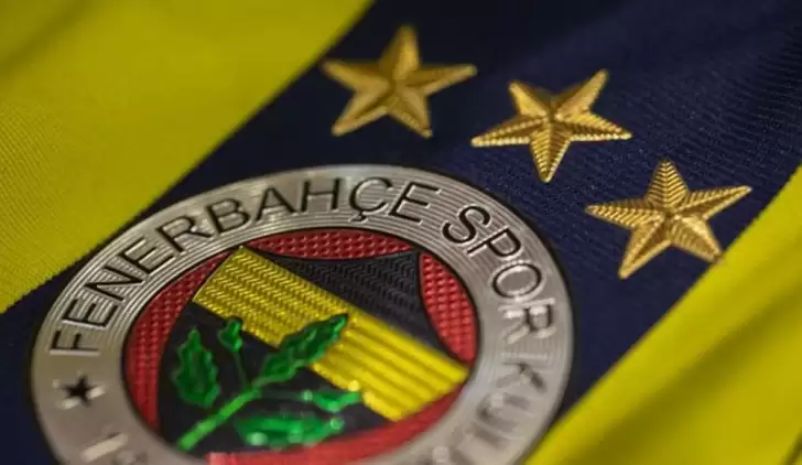 FLAŞ! Fenerbahçe'nin transfer listesindeki yıldız ayrılığı duyurdu!