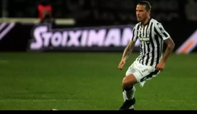 Sokağa çıkma yasağına uymayan futbolcu tutuklandı!