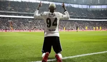 Talisca 3 yıllık imzayı attı! İşte yeni kulübü...