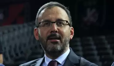 Bakan Kasapoğlu: "Transfer, maaş, bonservis aşağı çekilmeli"