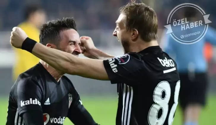 "Gökhan ve Caner, Fenerbahçe'ye dönebilir"