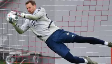 Neuer krizinde Flick devreye girdi!