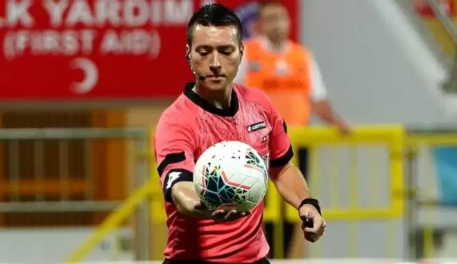 "Baba sana zarar veririm" dedi ve hakemliği bıraktı!