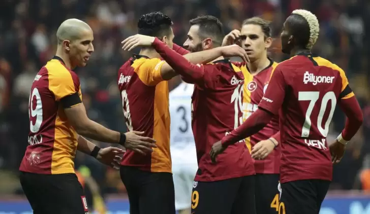 Galatasaray'da maaş kesintisi! Cengiz'in talimatına rağmen...
