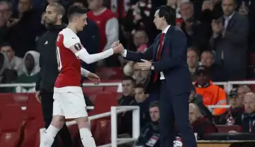 Emery’den Mesut Özil’e: "Ona karşı her zaman pozitif oldum ama..."