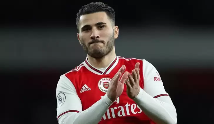 İtalyan basını Fenerbahçe'nin Sead Kolasinac'ı bitirdiğini yazdı