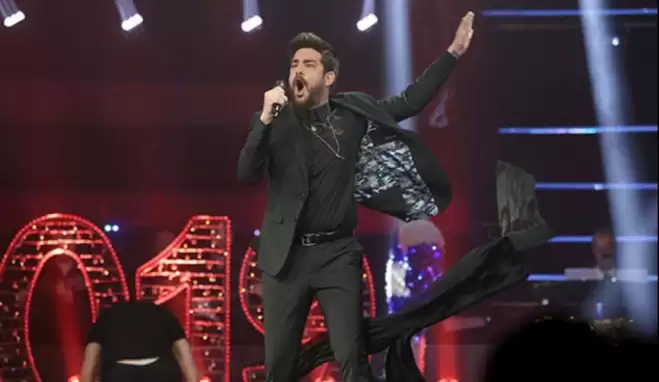 Enis Arıkan - Everyway That I Can şarkısı ile şov yaptı!