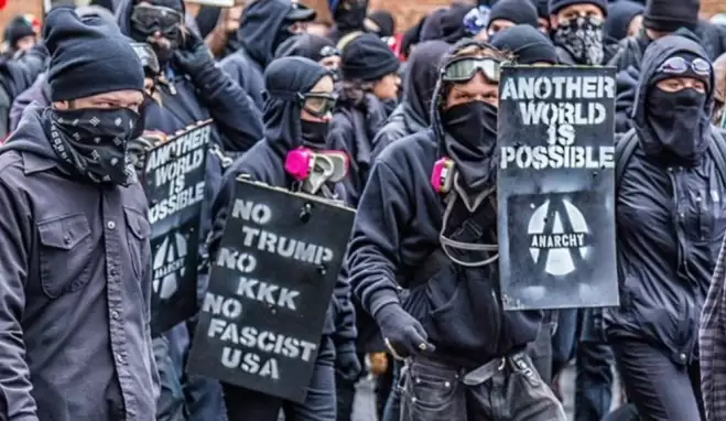 Antifa kurucusu kim? Sol grup mu? 