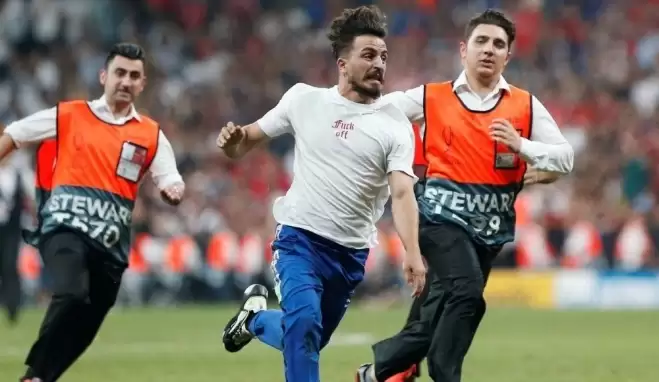 Ünlü Youtuber için 3 yıl hapis isteniyor