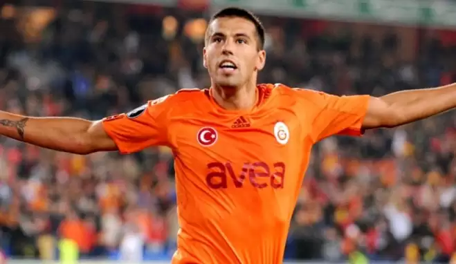 Milan Baros'un yeni stili şaşırttı
