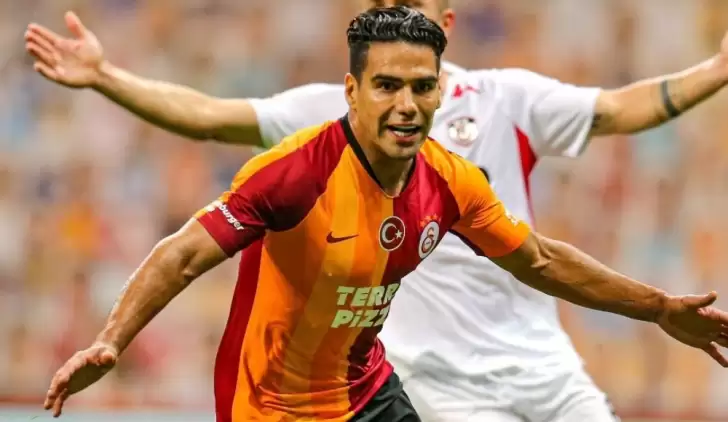 Falcao kendini korumaya aldı