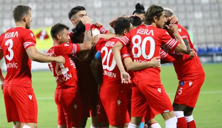 6 puanlık maçta kazanan Adana Demirspor oldu!