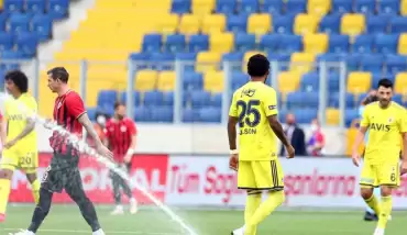 Jailson hata yapınca Ozan Tufan onun yerine geçti