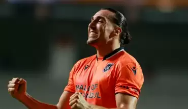 Crivelli ve Visca, Demba Ba'yı yakaladı