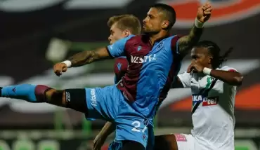 Trabzonspor'da 3 oyuncu ile yollar ayrılıyor