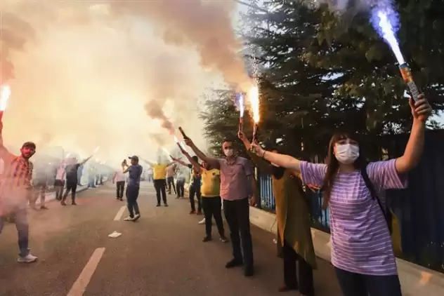 MKE Ankaragücü, taraftar desteği ile Eryaman Stadı’na uğurlandı