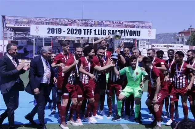 Hatayspor şampiyonluk kupasını aldı