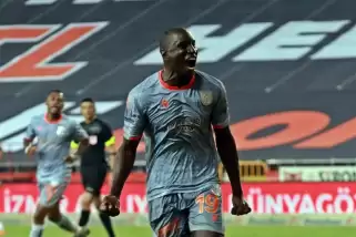 Beşiktaş'tan Demba Ba açıklaması: Konuş...