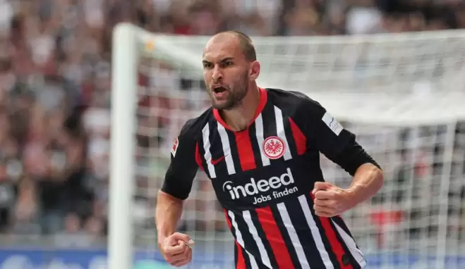 Fenerbahçe, Bas Dost için devreye girdi