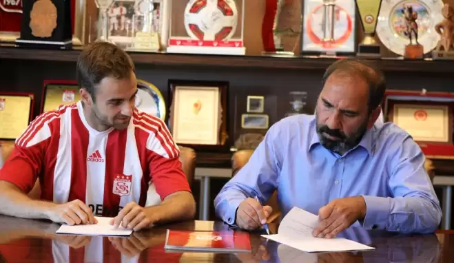 Transfer Radyospor'da açıklandı, imzalar atıldı!