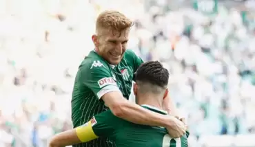 Burak Kapacak transferde İstanbul yolcusu!