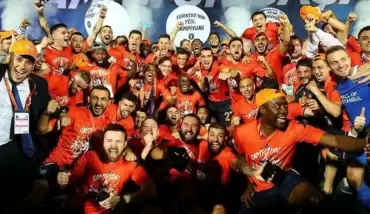 Sen de mi Başakşehir? UEFA'dan kısıtlama geldi...