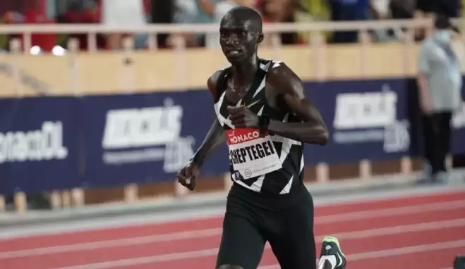 Joshua Cheptegei'den dünya rekoru