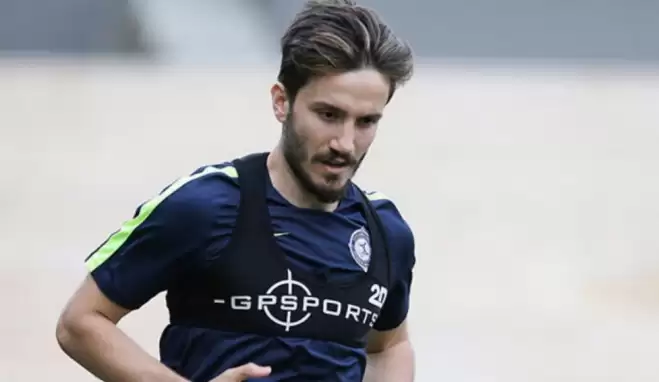 Anıl Karaer: "Halı sahada antrenman yapıyoruz"