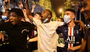 PSG taraftarının final kutlamaları sırasında 36 gözaltı