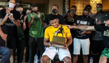 NBA'de yılın savunma oyuncusu Giannis Antetokounmpo