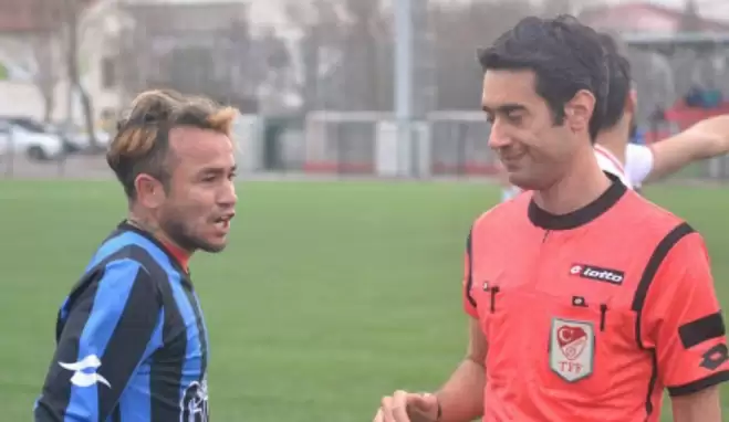 Burak Pakkan kimdir kaç yaşında ne iş yapıyor?