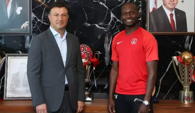 Moussa Sow geri döndü! İşte yeni takımı...