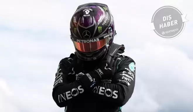 Hamilton ilk sırayı aldı, Boseman'ı andı