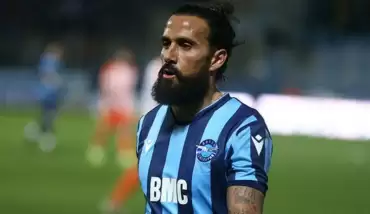 Adana Demirspor'da Erkan Zengin takımda kaldı!  Başkan açıkladı!