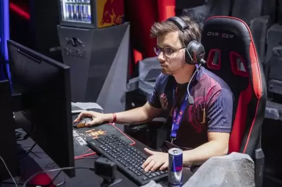 ‘1v1’ League of Legends turnuvası Red Bull Solo Q başlıyor