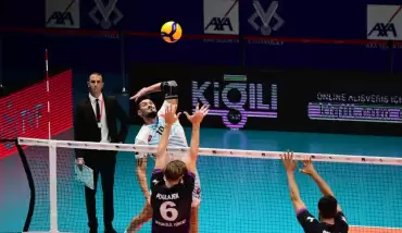 Halkbank, Afyon Belediye YÜNTAŞ'ı 3-1 yendi
