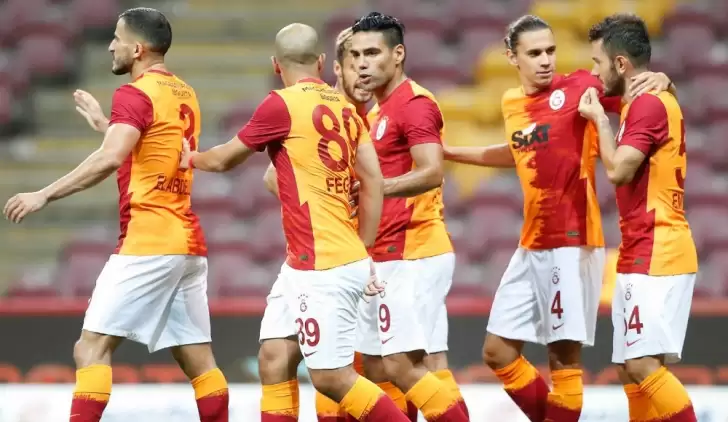 Galatasaray'da yeni kaptan Feghouli
