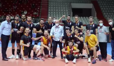 Galatasaray HDI Sigorta, Ziraat Bankkart'ı 3-0 yendi