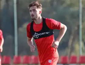 Sivassporlu Volkan Eğri, Sivas Belediyespor’a transfer oldu