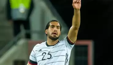 Almanca konuşmayı tercih etti