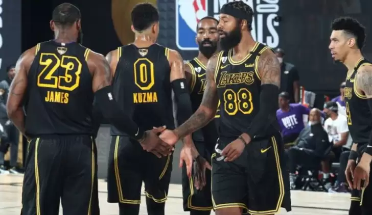 Lakers, 'Mamba' formasını giyecek! Şampiyonluk...